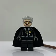 LEGO Madam Rolanda Hooch Minifig HP106 Harry Potter 4737 Quidditch Match