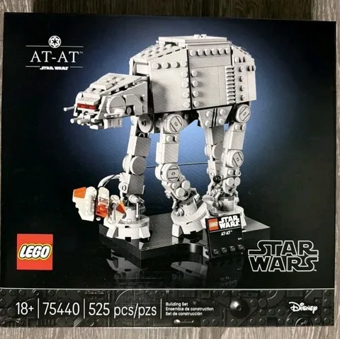 Authentic LEGO STAR WARS AT-AT  (75440) 525 Pieces Brand New