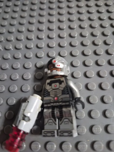 LEGO DC Superheroes Cyborg Minifigure SH0155