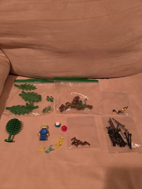 Lego Parts Accessories Lot, Minifigure, Helmets, Visors, Leaves, Vintage
