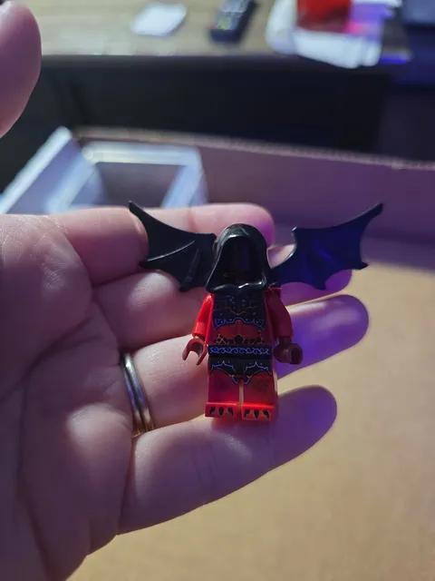 Lego Lavaria 70335 Wings Nexo Knights Minifigure