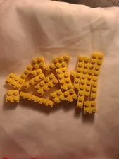Legos 50 Pieces Random 25 Yellow And 25 Red Mixed Pieces #L22