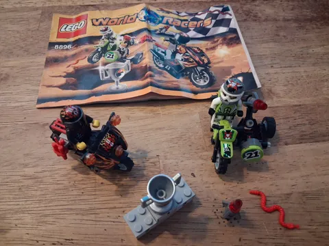 H-1 Lego 8896 World Racers: Snake Canyon w/ Manuals Minifigures