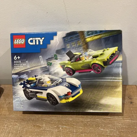 LEGO CITY POLICE CAR AND MUSCLE CAR CHASE 60415 - 213 PIECES BRAND NEW IN BOX