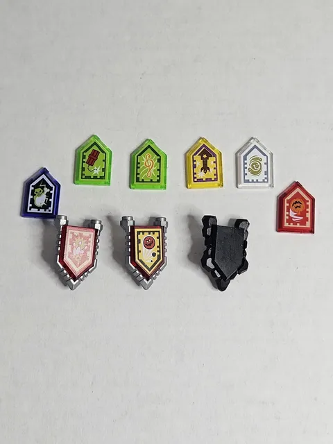 LEGO 3 Shield Energy Power Nexo Knights Armor Battle Weapon & 9 Shield Pattern
