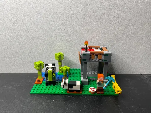 LEGO Minecraft: The Panda Nursery (21158) | Pre-Built