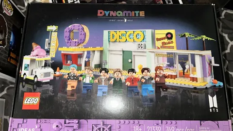 LEGO Ideas BTS Dynamite 21339 Complete Set 749 pcs 18+ (Box)