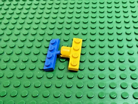 1976 LEGO Blue Plate 1 x 4 w Tow Ball & Yellow Socket 2 Slots 197 #3183a 3184