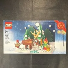 LEGO Seasonal Santa's Front Yard 40484 317 pcs Ages 9+ Christmas Limited Ed