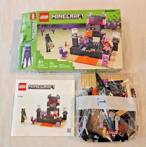 LEGO Minecraft The End Arena 21242 Opened Played With Pre Owned