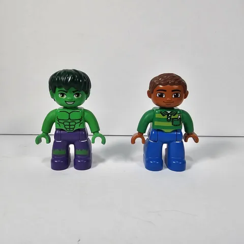 Lego Duplo Figurine Hulk & Mann Lot Of 2 Blue Sweater Green Braun 47394pb191