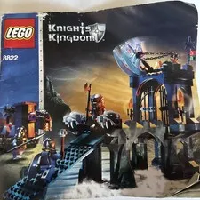 Lego Knights Kingdom 8822 - Gargoyle Bridge - 99% Complete W/ Directions