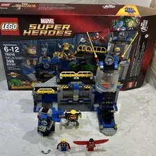 LEGO Marvel Super Heroes Hulk Lab Smash 76018 Incomplete Thor + Falcon