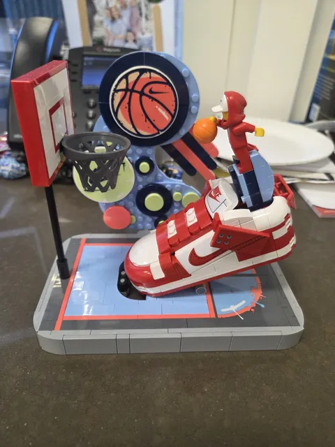 LEGO 43021 Nike Dunk Trickshot