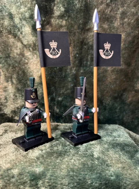 2x Minis 95th Rifles Napoleonic British Infantry +2 Flags LEGO Flagpoles + Bases