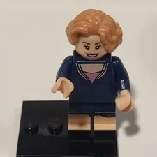 LEGO Queenie Goldstein Minifigure Harry Potter Series 1 Complete 71022 CMF