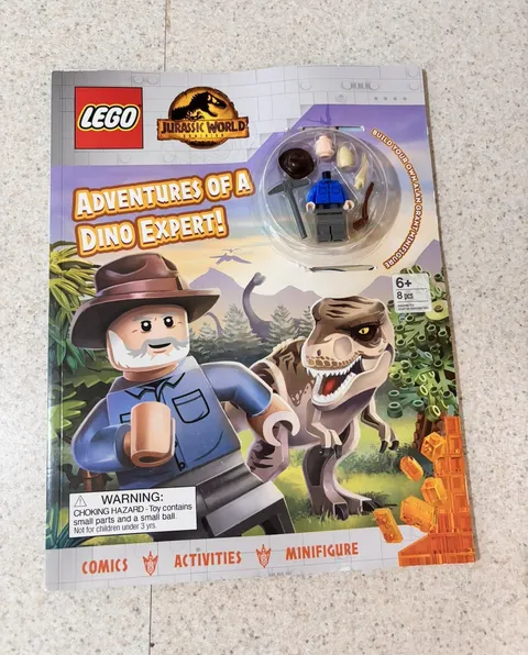 LEGO Jurassic World Alan Grant Minifigure Adventures of a Dino Expert! 8pc 2022