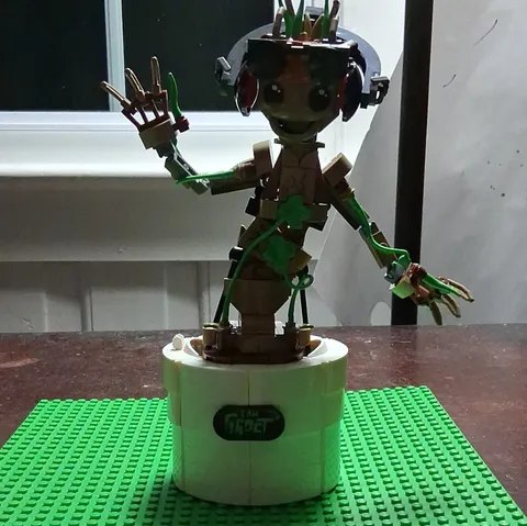LEGO Marvel Groot I Am Groot Model - Custom Printed Display w/ Stand