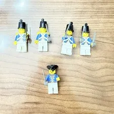 Vintage LEGO Pirates Imperial Soldiers Bluecoat Guard Minifigures Lot Of 5