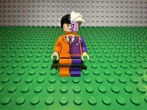2012 Lego Two-Face Minifigure
