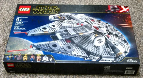 LEGO® Star Wars 75257 Millinium Falcon Retired Factory Sealed Rise of Skywalker