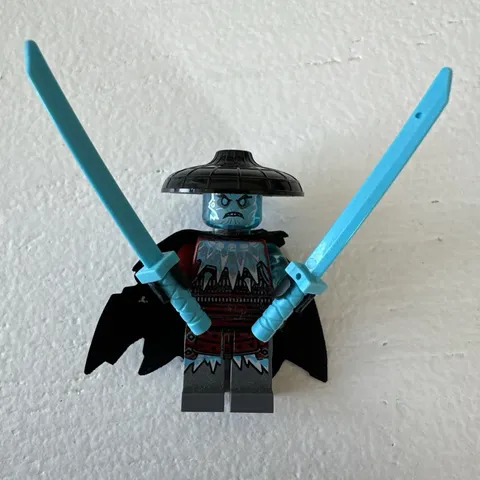 Lego Minifigure Ninjago Blizzard Sword Master + Cape 70676 70678 njo0525