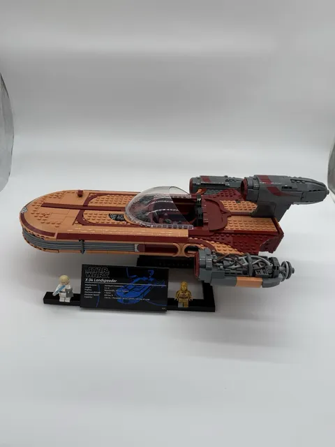 LEGO Star Wars 75341 Luke Skywalker's Landspeeder UCS