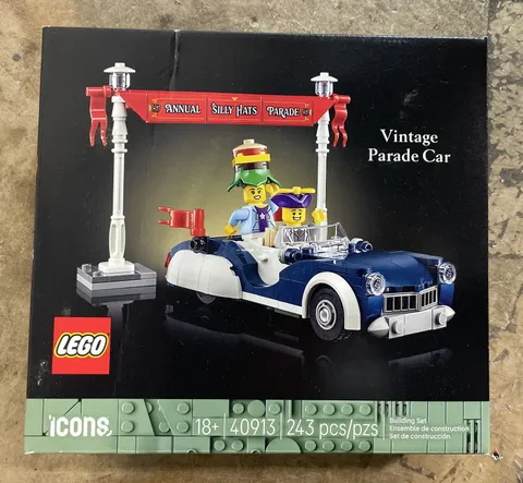 LEGO Icons Vintage Parade Car (40913)