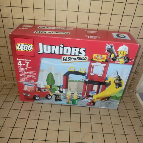 Lego Juniors Easy to Build Fire Emergency 10671 New - Sealed Box