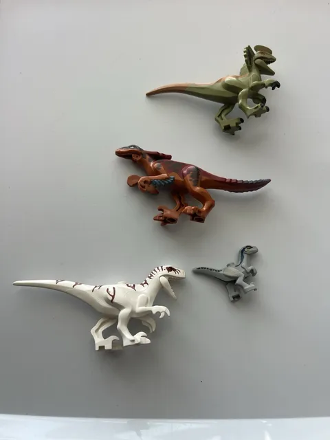 LEGO Jurassic Dinosaurs White Green Red Gray Baby Raptor