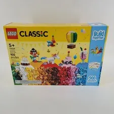 New LEGO CLASSIC: Creative Party Box 11029 Sealed