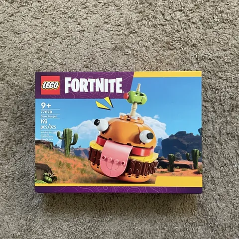 Lego Fortnite Durr Burger set 77070, 193 pieces Brand New!!!!