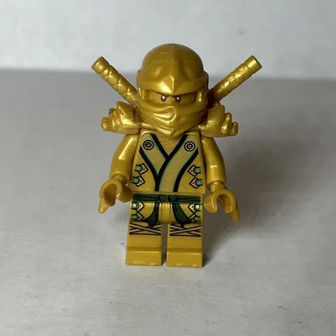 LEGO Ninjago Minifigure – Lloyd Golden Ninja w/ Gold Armor & 2 Swords
