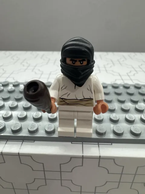 LEGO Indiana Jones Cairo Thug Minifigure iaj005 Set 7195 Genuine Club Weapon