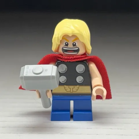 LEGO Super Heroes: Mighty Micros Thor - Short Legs Minifigure sh0485