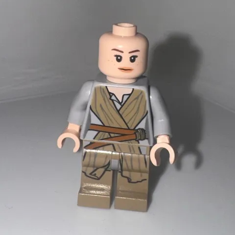 LEGO Minifigure Tan Outfit w/ Brown Belt, Bald Head (No Hairpiece)