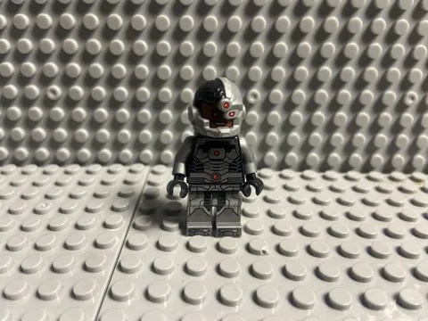 LEGO DC Super Heroes Cyborg Black Gloves Minifigure