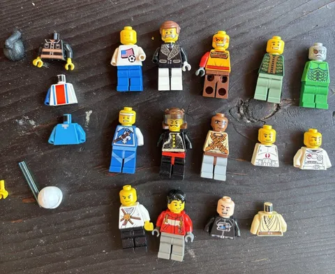 LEGO Minifigures Mixed Lot Bundle Assorted Characters Plastic 4+ Parts Lot