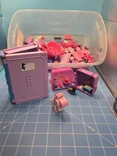Lego Pink Yoshi Minifigure Super Mario & Misc Pink Purple Assortment Of Pieces