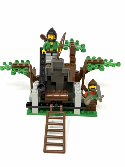 LEGO Castle - Dark Forest set 6024 Bandit Ambush Vintage (1996) 100% Complete