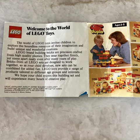 LEGO DUPLO Building Set Catalog Booklet 2320 Illustrated Vintage English 1982