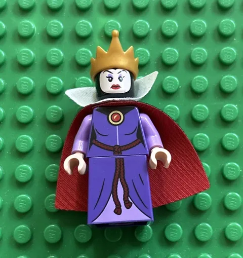 The Evil Queen LEGO Disney 100 Collectible Minifigures 71038  As Shown