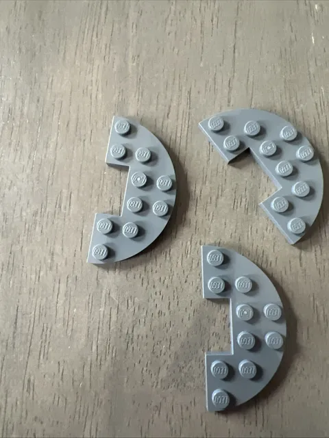 LEGO 18646 Dark Bluish Gray Plate, Round Half 3 x 6 with 1 x 2 Cutout 3 Pieces