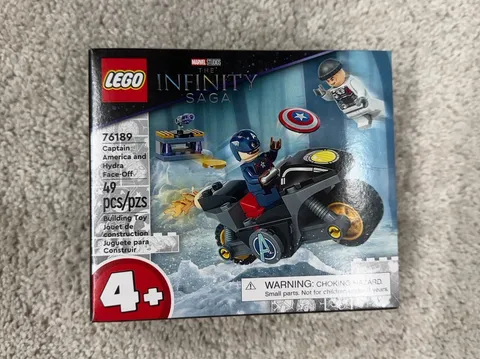 Sealed LEGO Super Heroes: Captain America Hydra Face-Off (76189)