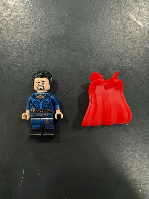 LEGO Minifigure Super Heroes Doctor Strange  Necklace Rubber Cape