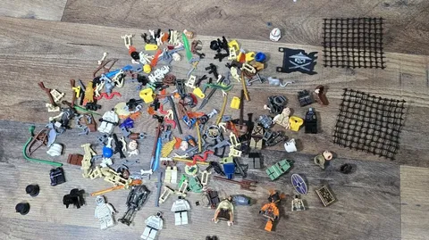 Lego Minifigure Lot Parts & Acc Star Wars Harry Potter LOTR Indiana Jones