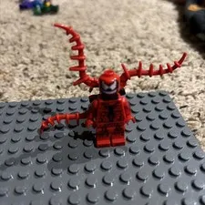 Lego Carnage 76036 Short Appendages Ultimate Spider-Man  Minifigure. Missing arm