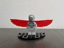 LEGO Marvel Super Heroes Super Adaptoid Minifigure Red Wings Vulture Gray Villan