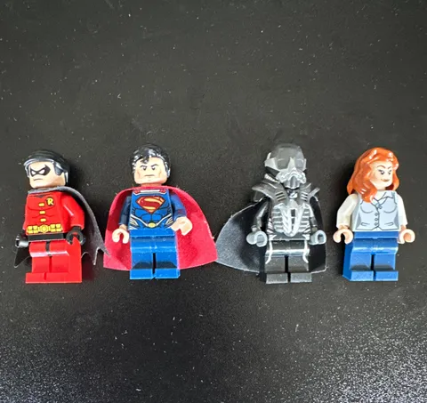 LEGO DC Minifigure Lot of 4 - Robin, Superman, General Zod, Lois Lane