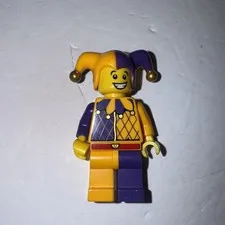 LEGO 71007 Series 12 Jester Minifigure col187 CMF Yellow Purple Retired 2014 Hat